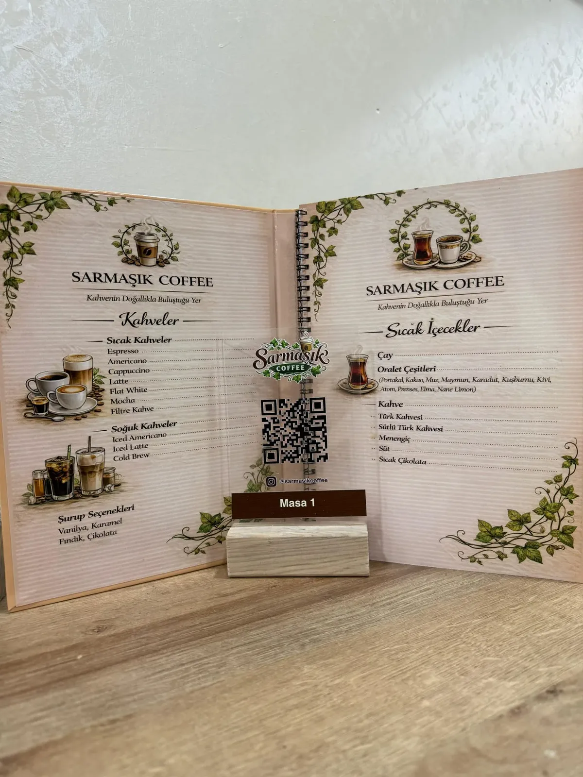 Sarmaşık Coffee menü tasarımı